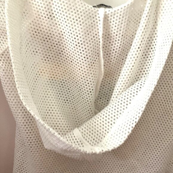 Ruum Kids White Mesh Hoodie With Heart Graphic & Kangaroo Pocket 3Y - Picture 6 of 6